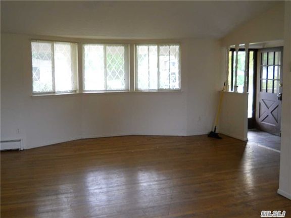 3rd image of 22 College Dr