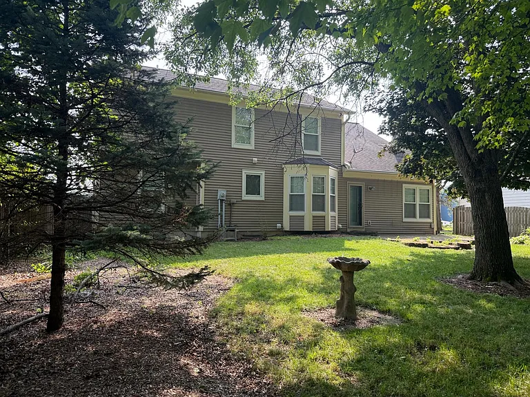 7574 Allenwood Ct — Photo 22