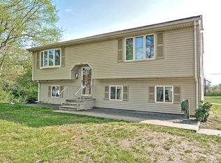 136 New Meadow Rd, Swansea, MA 02777