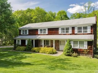 20 Whitlaw Ln, Chappaqua, NY 10514