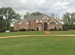 124 Levon Owens Dr, Raymond, MS 39154