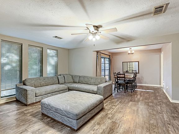 5th image of 1760 S Duncanville Rd