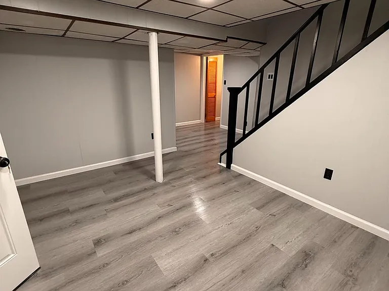 183 E Henry Pl — Photo 14