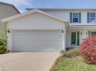 10 Rounds Rd, Bloomington, IL 61704