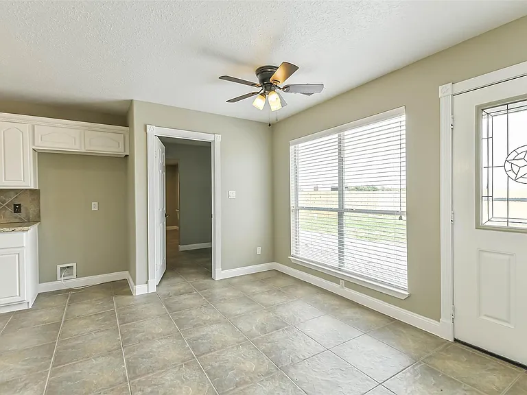 15320 Mound Rd — Photo 11