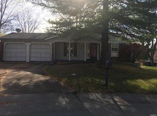 12194 Sagemeadow Ln, Maryland Heights, MO 63043