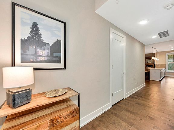 Beautiful  Foyer 8x5