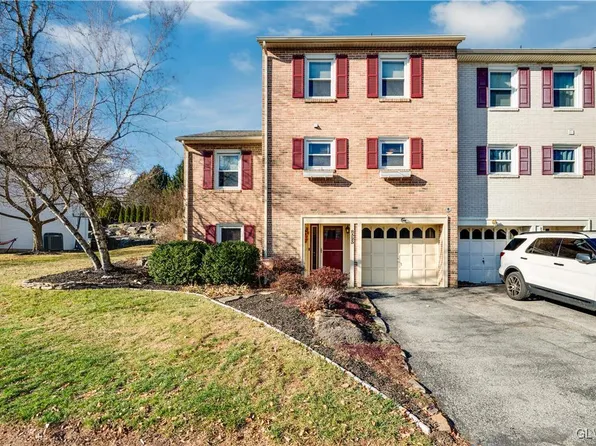 8323 Countryside Ln, Fogelsville, PA 18051