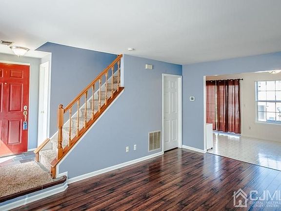2nd image of 221 Onizuka Ct