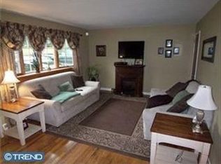222 Schwenk Ml, Perkasie, PA 18944