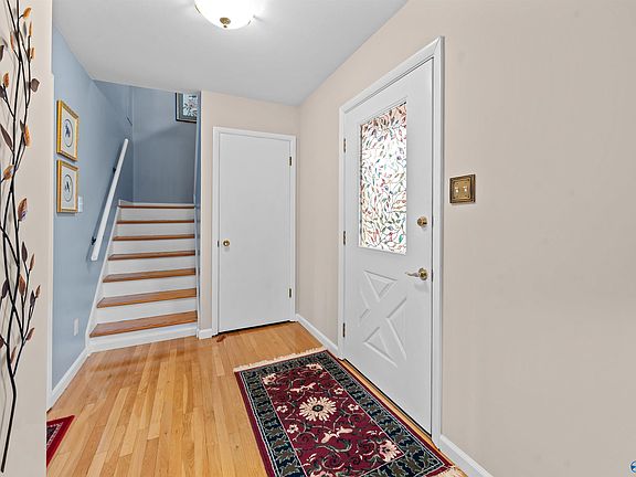 5th image of 3507 Mae Dr SE