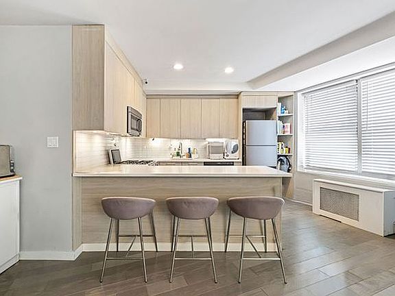 5th image of 87-10 51st Ave APT 1C