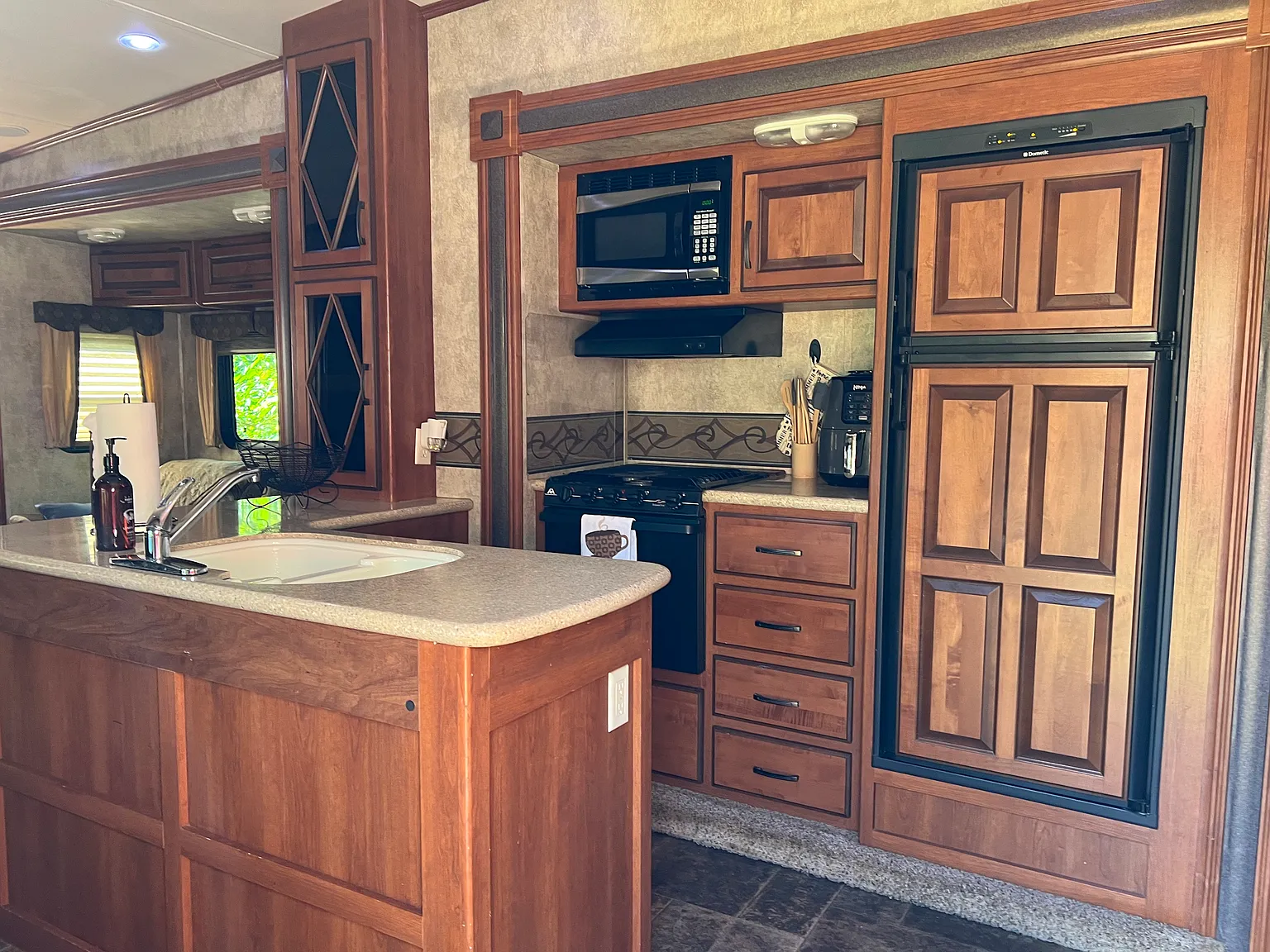 7560 Chelsea Rd — Photo 3