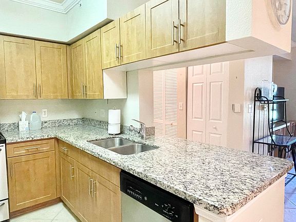 4th image of 6533 Emerald Dunes Dr APT 105