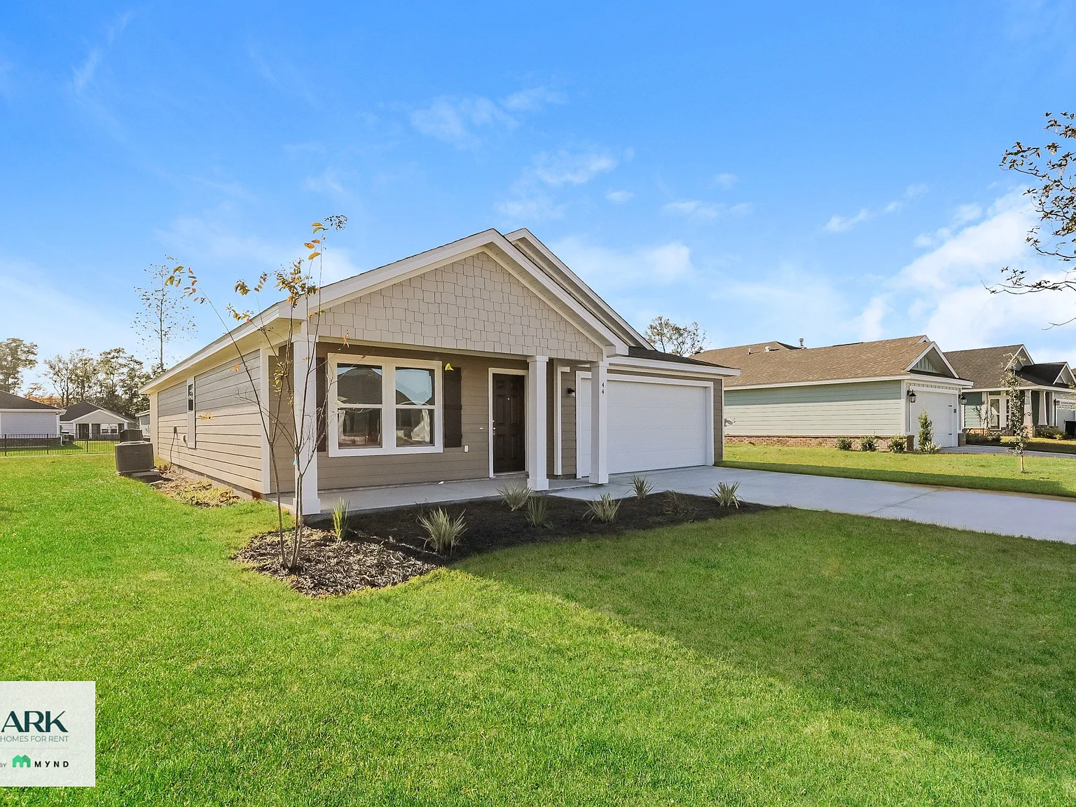 4 bed, 2.0 bath, 1398 sqft, $2,424 — Photo 3