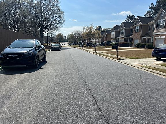 5th image of 109 Oak Green Dr
