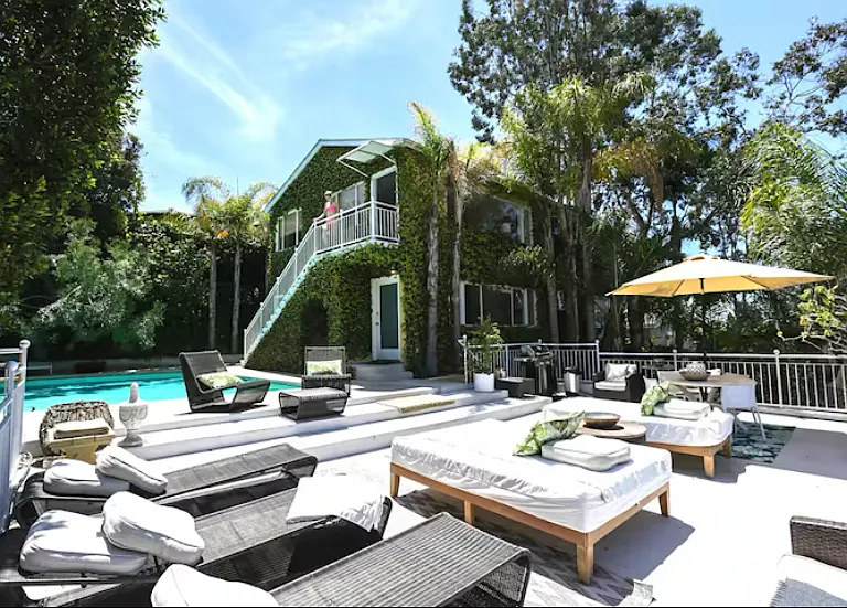2069 Paramount Dr #1/2 — Photo 13