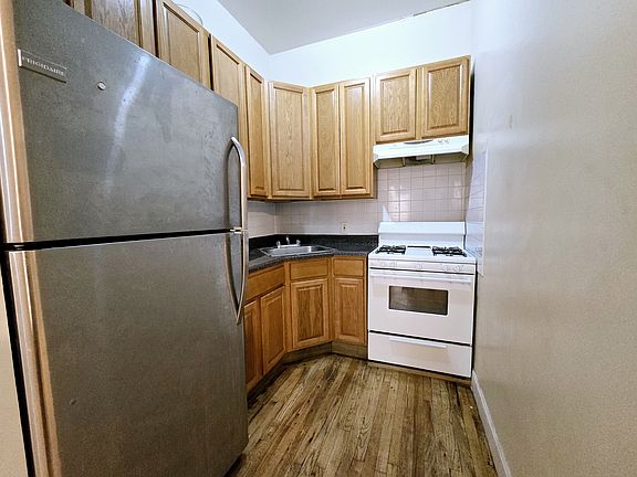 4th image of 4501 5th Ave #3R