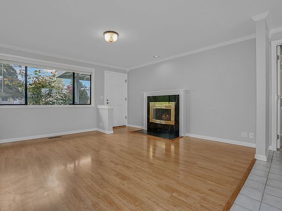 5th image of 2036 S 298th St