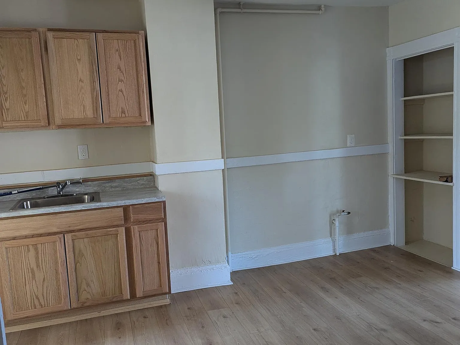 2 bed, 800 sqft, $1,800 — Photo 1