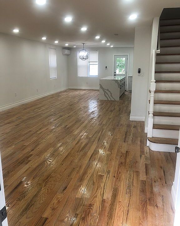 1st image of 3324 Pearsall Ave