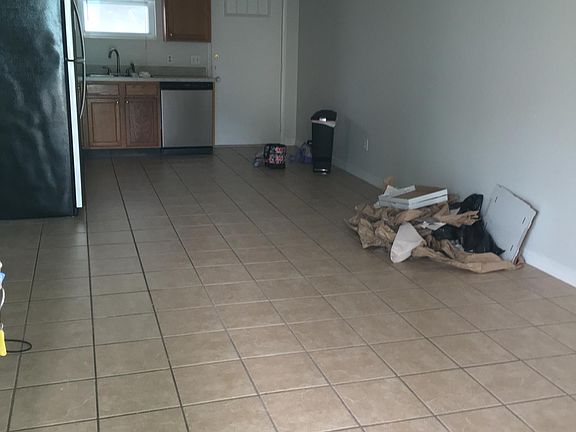 5th image of 134 14th Ave S #B