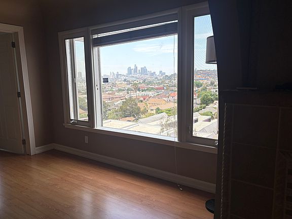 5th image of 2872 Griffin Ave #1