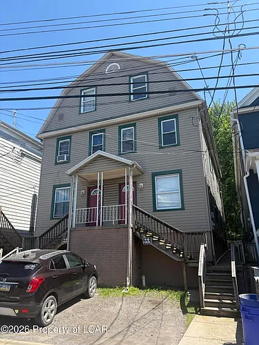 52 Diamond Ave Photo 1