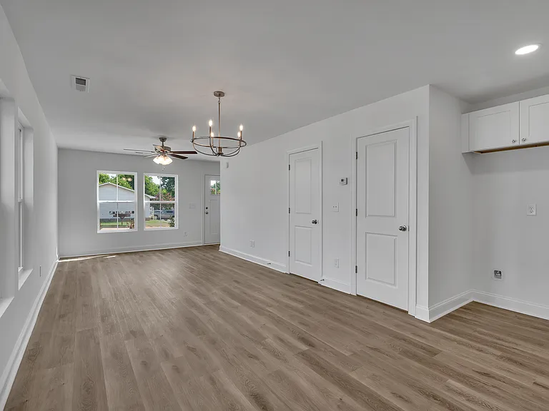 131 Hamil St — Photo 9