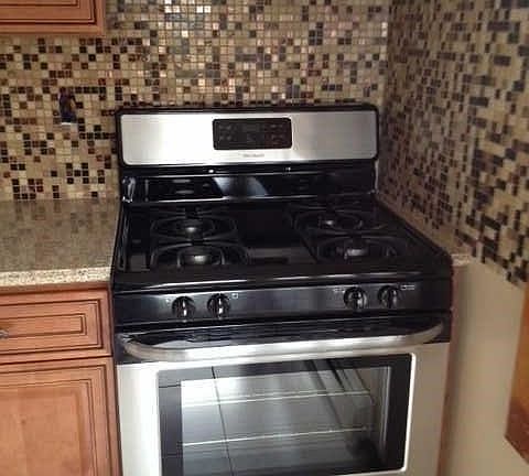 3rd image of 33 Clarissa Dr