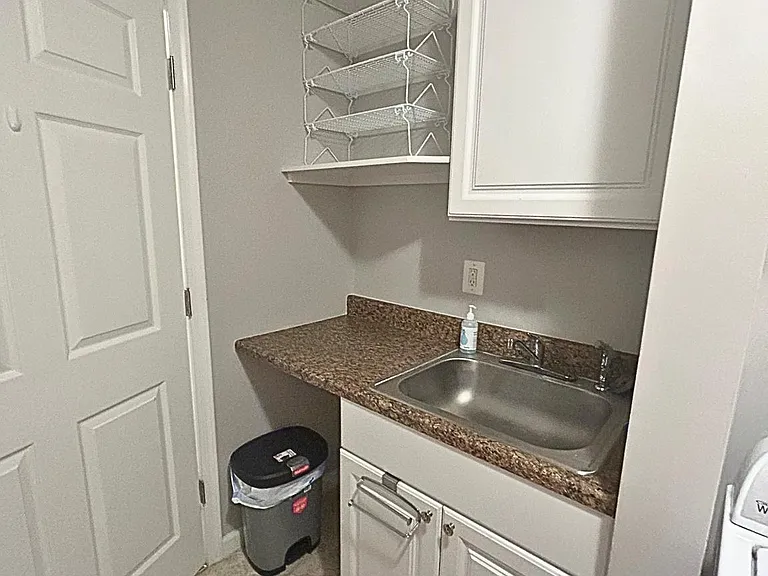 715 Acorn Ct — Photo 12