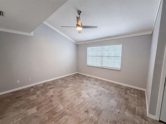 4th image of 2308 S PARK AVENUE