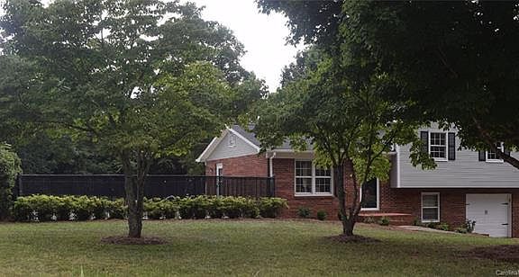 3rd image of 127 Sparrow Ln