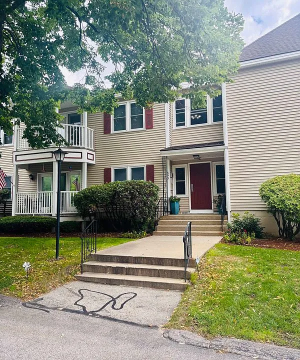 690 S Porter St #28
