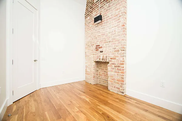 Rented by Nooklyn NYC LLC | media 20
