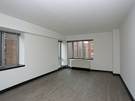4th image of 15350 89th Ave APT 1216