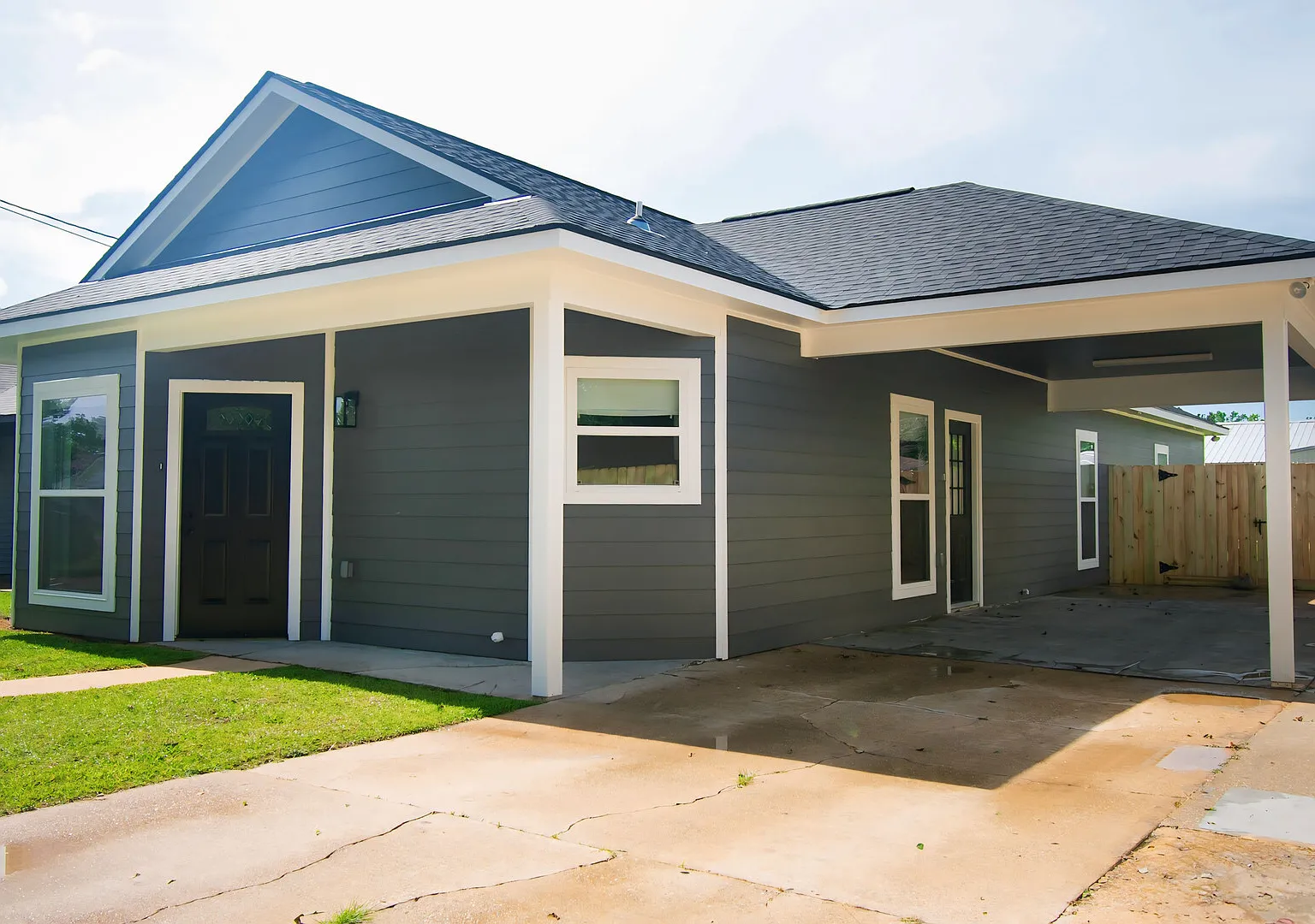 2025 New Built Cozy Home — Photo 1