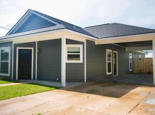 (Undisclosed Address), Gonzales, LA 70737