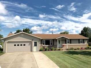 815 Countryview Dr, Paulding, OH 45879