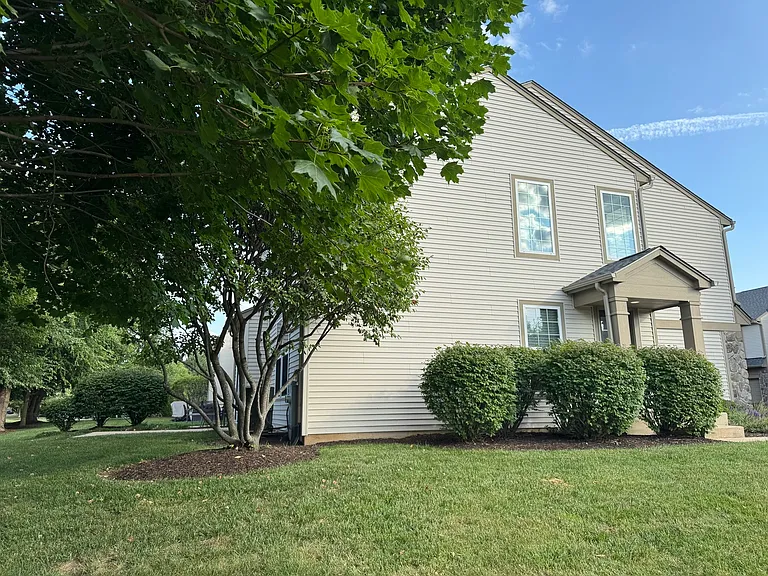 1399 Crimson Ln #A — Photo 36
