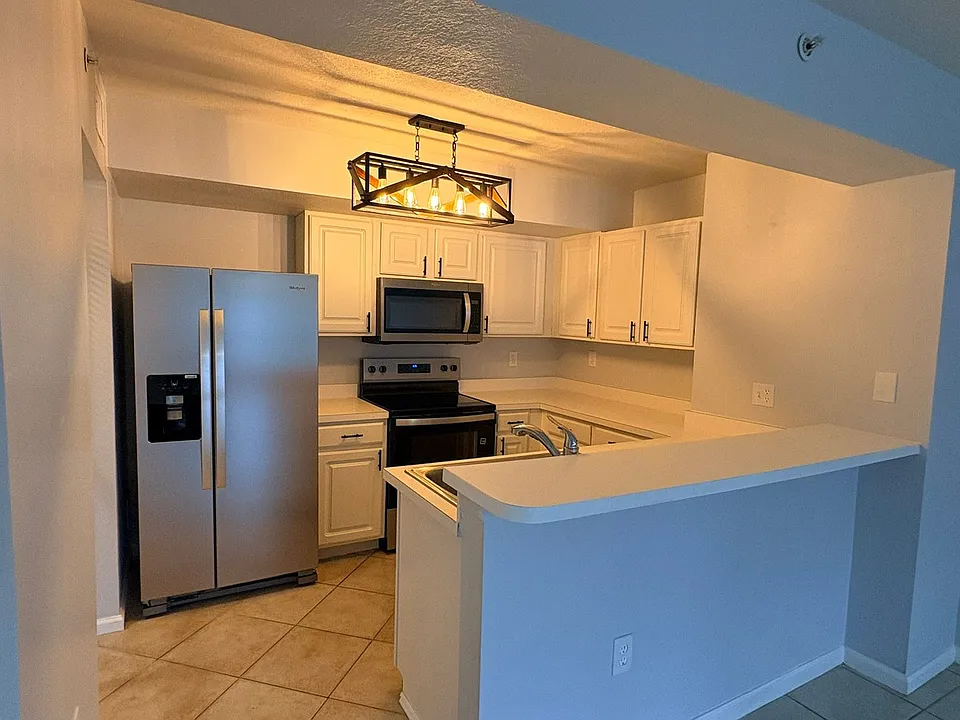 4109 Residence Dr #506