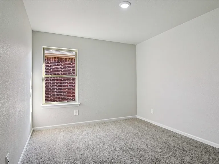 844 Jett Dr — Photo 14
