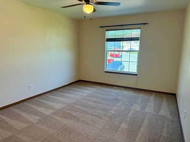 22550B Hollow Oak Ln — Photo 4