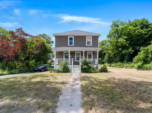 1443 Somerset Ave, Taunton, MA 02780