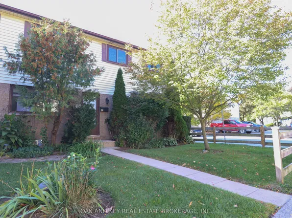 825 Dundalk Dr #40, London, ON N6C 3V6