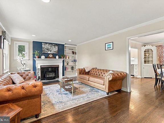4th image of 246 Lenox Rd