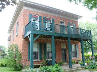 500 Denniston St, Cassville, WI 53806