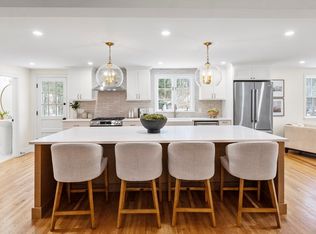 33 Oak Hill Rd, Wayland, MA 01778