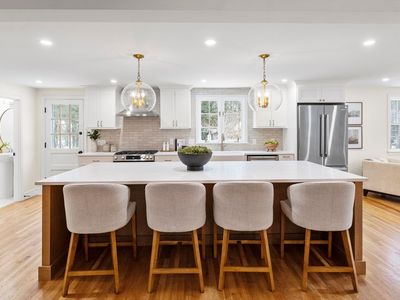 33 Oak Hill Rd, Wayland, MA, 01778