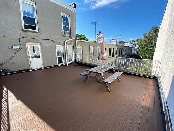 5th image of 254 Windsor Pl #2